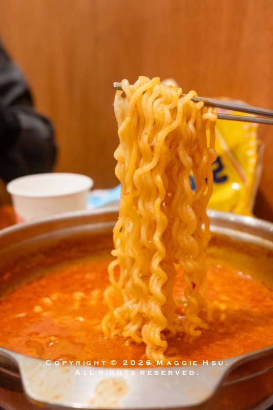 聖水洞單人部隊鍋「Macizo部隊鍋」，首爾年輕人最愛