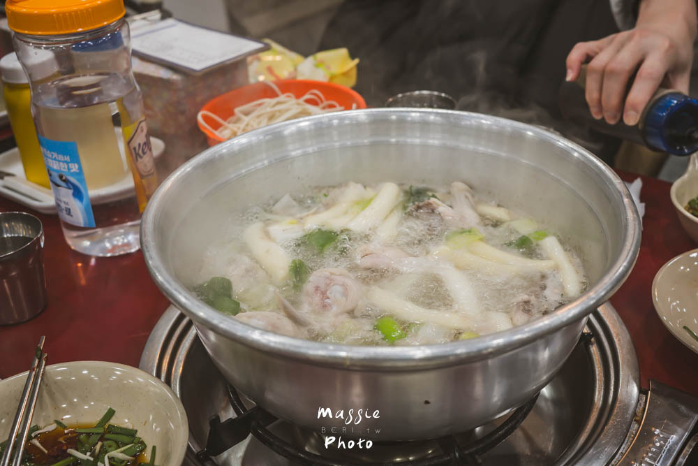 首爾東大門：陳元祖補身一隻雞，在地人都喜愛的元老級美味雞湯