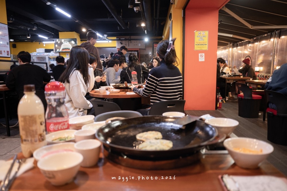 首爾傳統口味「弘大申美京辣炒雞排」必點雙色起司鐵板雞