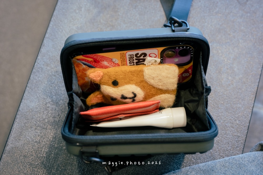 Travel Blue頸枕好用嗎？長途旅行的救星 符合人體工學支撐