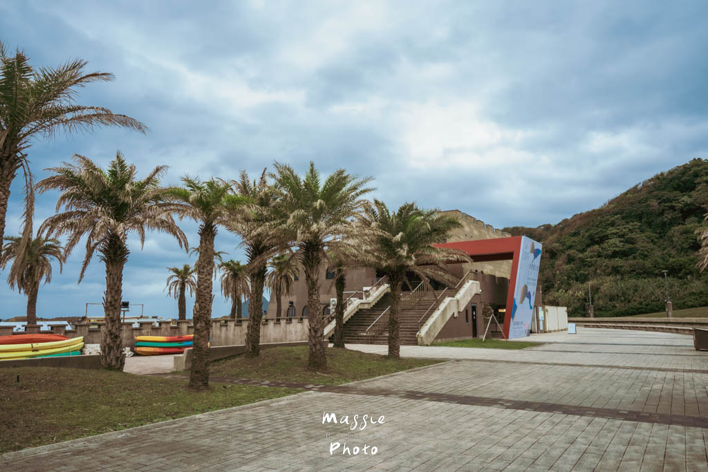 基隆和平島至高點「禾口丘咖啡」昔日雷達站擁抱超美海景