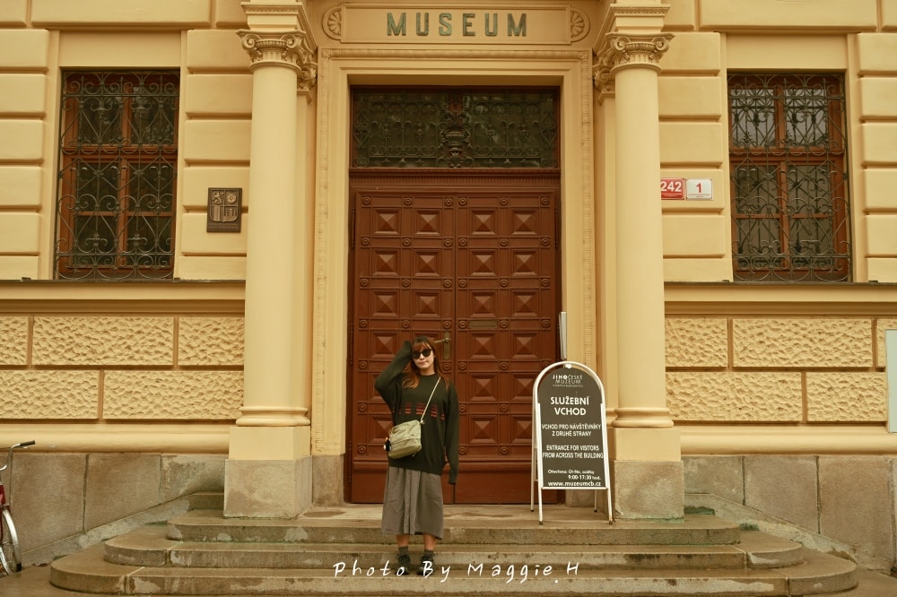 捷克CB小鎮（České Budějovice）百威啤酒的故鄉、童話般的市政廳廣場
