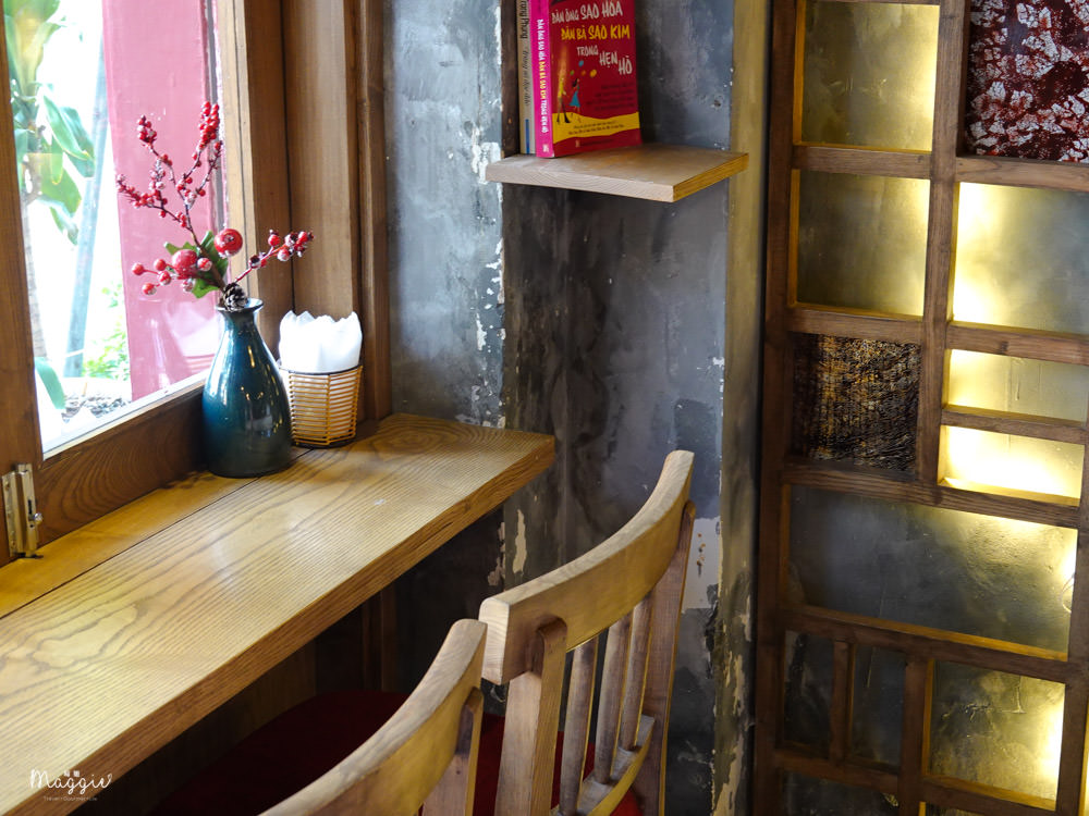 【越南河內】舊城區溫馨咖啡廳Lela Cafe必飲椰奶咖啡，欣賞還劍湖美景，感受河內古街的人文風景｜河內美食
