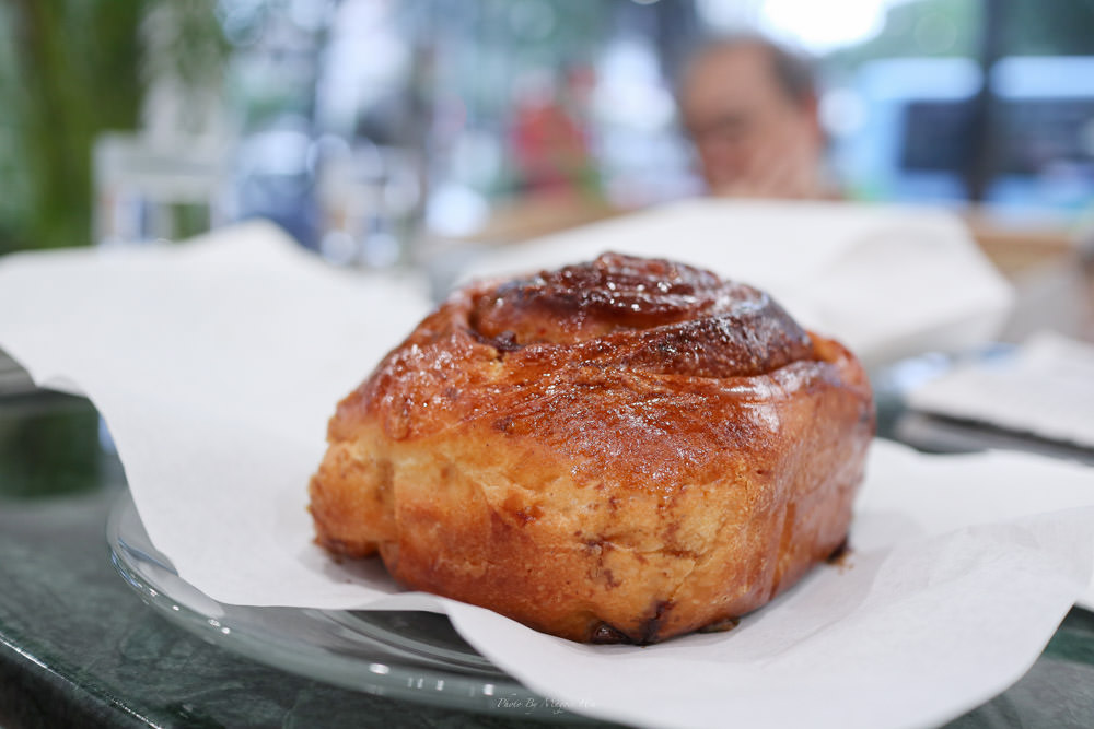 基隆|Reeds Cafe Keelung南洋風情的基隆不限時咖啡廳，有好吃的肉桂捲跟甜點！