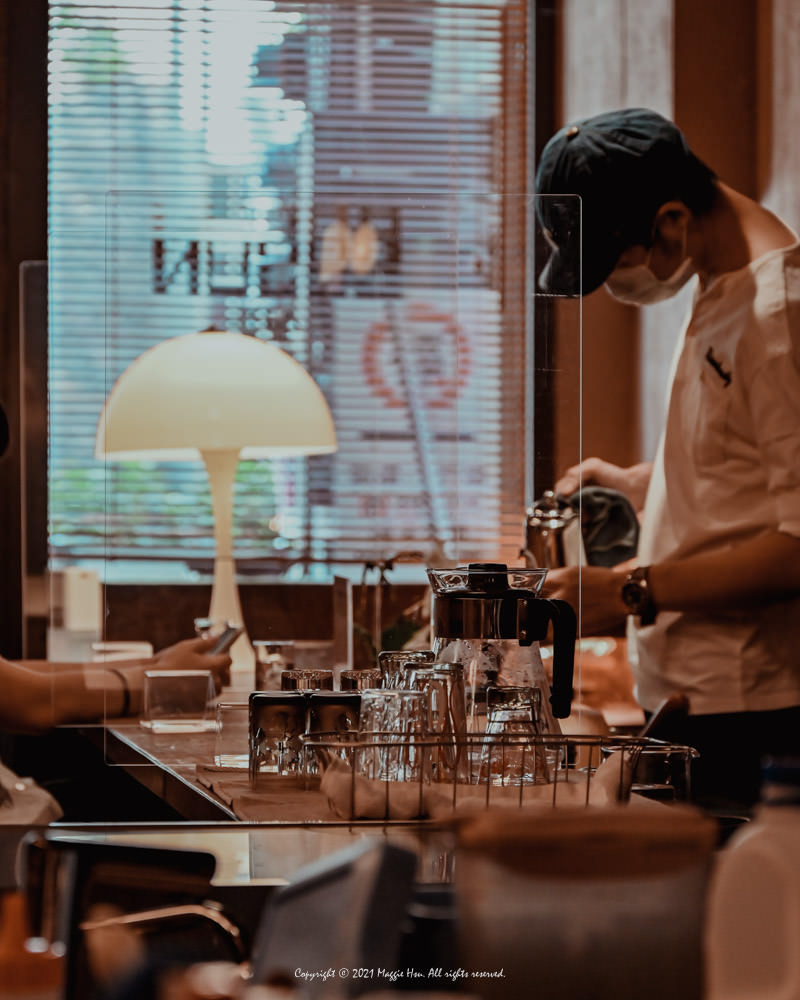 台北|珈琲寶山，低調復古咖啡館，啜飲職人手沖 凝結在這一刻的老派浪漫