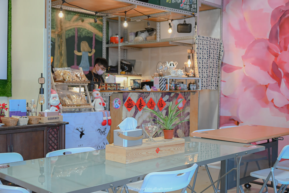 基隆海大咖啡廳|像極了愛情·人文共享空間，集閱讀、藝術、甜點的藝文咖啡廳，基隆隱藏版甜點店