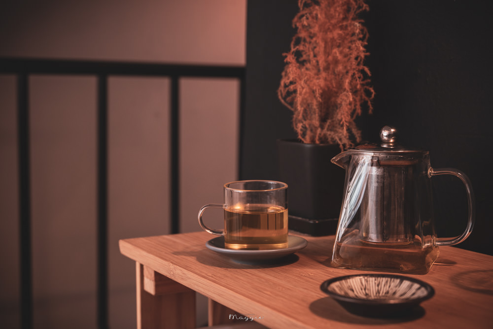 【台北大同】琢磨咖啡｜老屋裡有閣樓與療癒窗景，喝茶喝咖啡配台灣味糕點