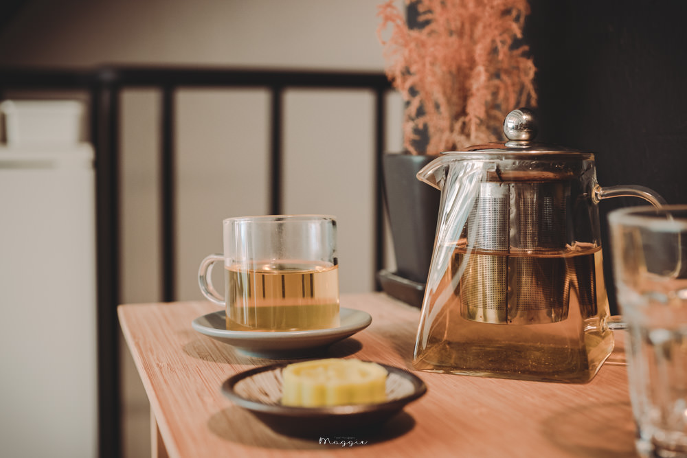 【台北大同】琢磨咖啡｜老屋裡有閣樓與療癒窗景，喝茶喝咖啡配台灣味糕點