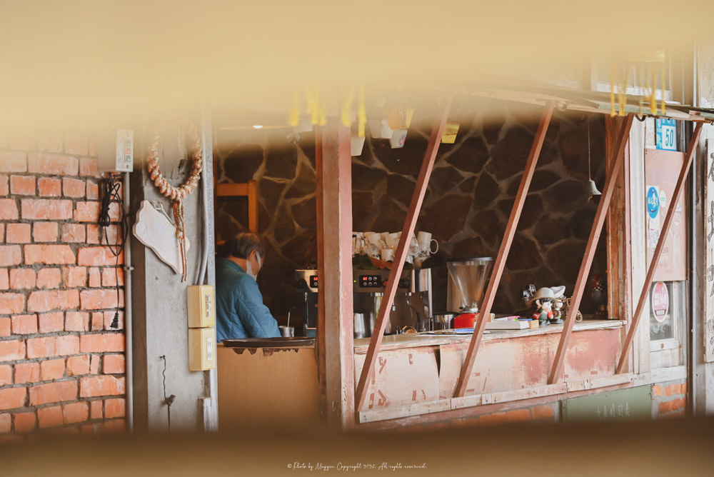 【菁桐咖啡廳】碳場咖啡(選洗煤場)百大歷史建築內喝咖啡，飽覽菁桐小鎮美景｜菁桐美食