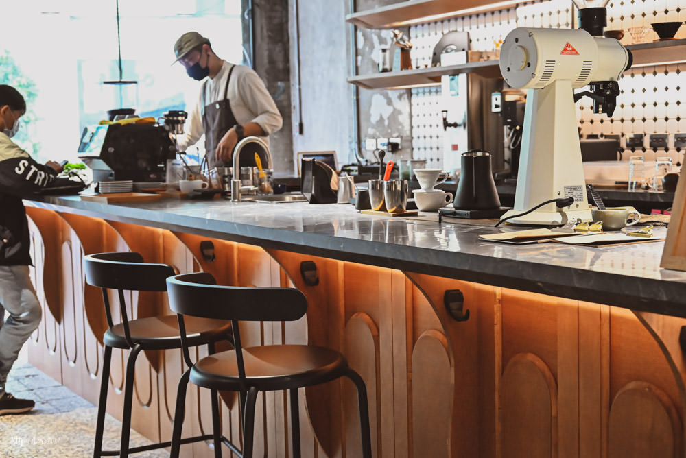 【基隆咖啡廳】萬祝號，海港城市風格咖啡廳，佇立造船廠歷史區