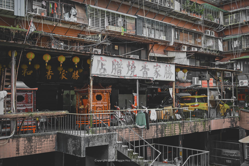 台北萬華｜萬華大水溝二手屋 南機場市場地下室挖寶，人與物的第二次機會