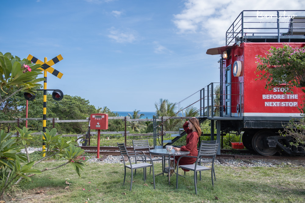 【台東都蘭咖啡車廂】搭上復古紅色列車，停靠都蘭海岸秘境